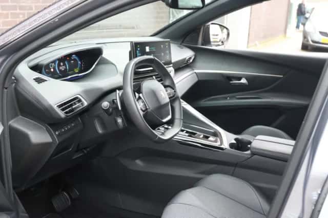 Peugeot 3008 (2024) thumbnail 12