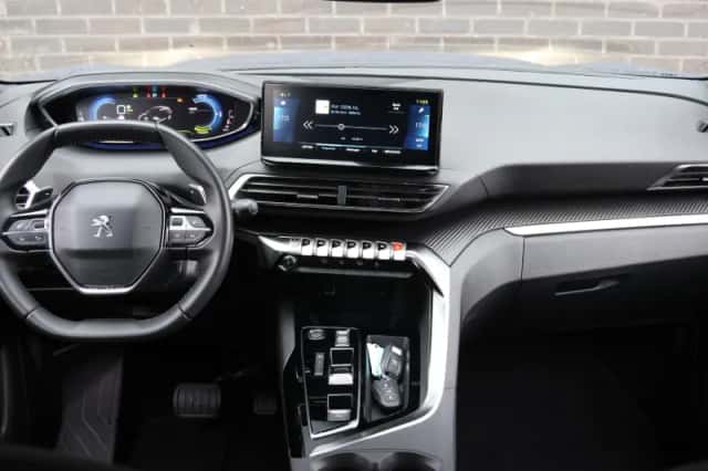 Peugeot 3008 (2024) thumbnail 14