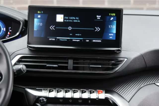 Peugeot 3008 (2024) thumbnail 15