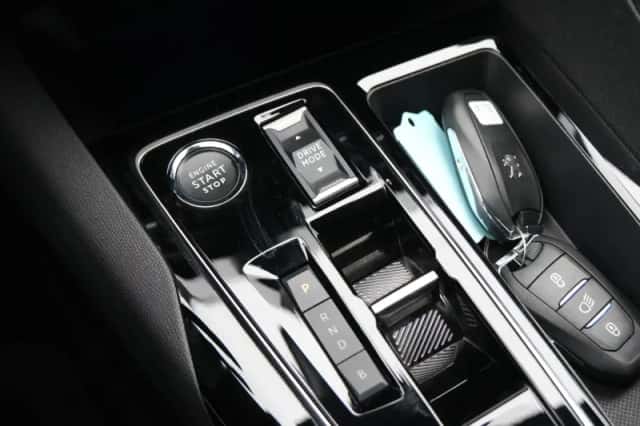Peugeot 3008 (2024) thumbnail 38