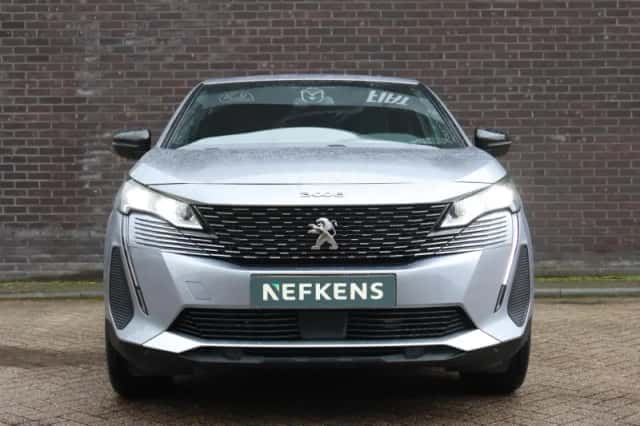 Peugeot 3008 (2024) thumbnail 5