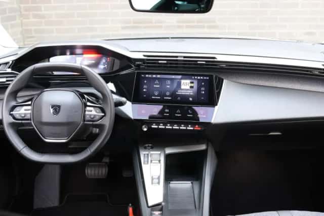 Peugeot 408 (2024) thumbnail 13