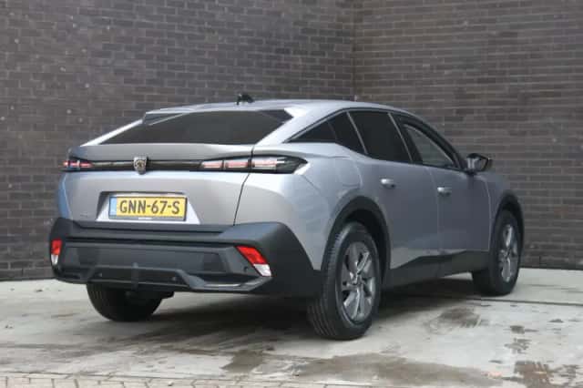 Peugeot 408 (2024) thumbnail 3