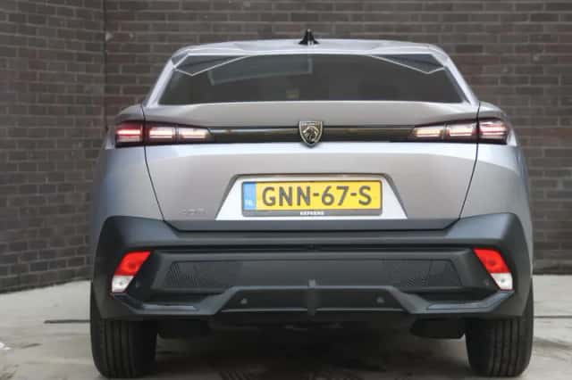 Peugeot 408 (2024) thumbnail 7