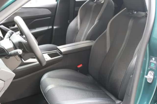 Peugeot 308 (2023) thumbnail 11
