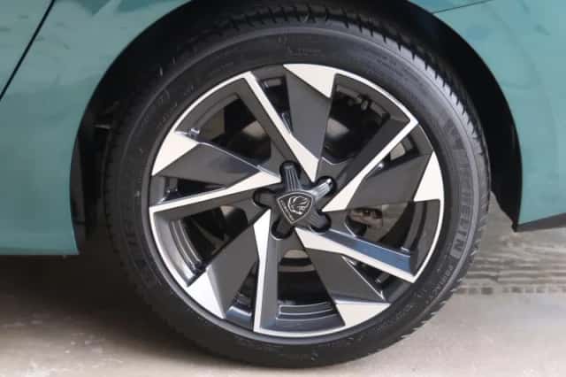 Peugeot 308 (2023) thumbnail 19