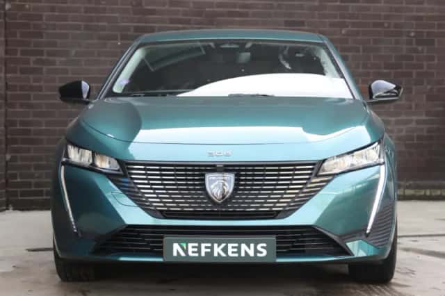 Peugeot 308 (2023) thumbnail 4