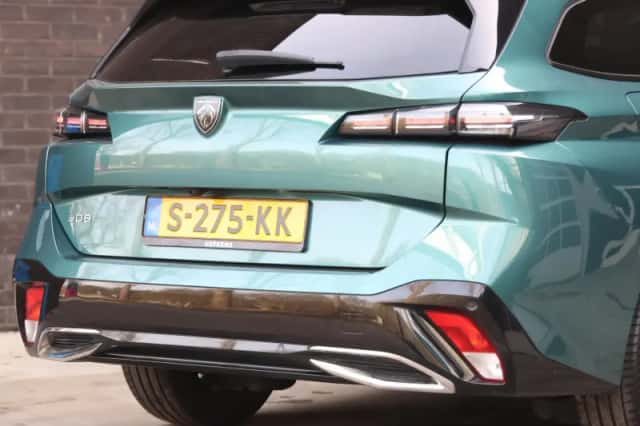 Peugeot 308 (2023) thumbnail 7