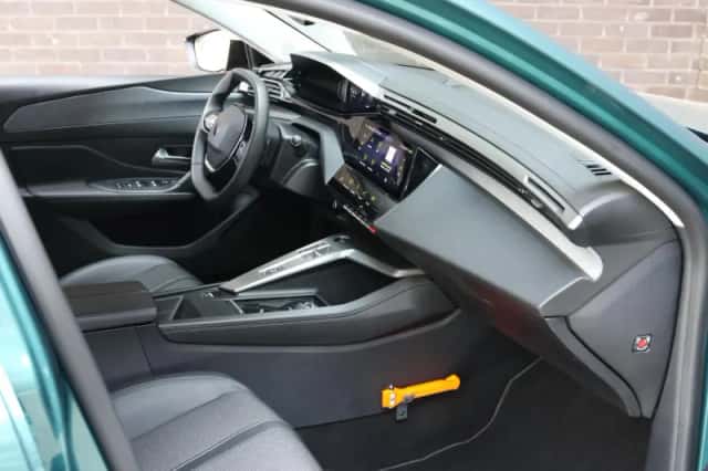 Peugeot 308 (2023) thumbnail 8