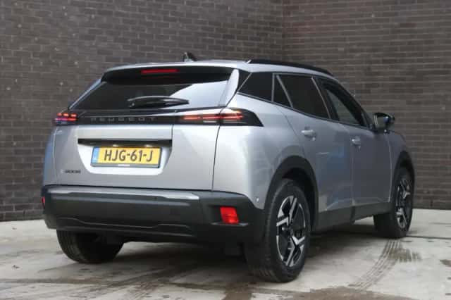 Peugeot e-2008 (2025) thumbnail 3