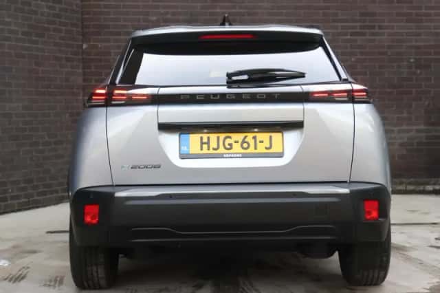 Peugeot e-2008 (2025) thumbnail 8