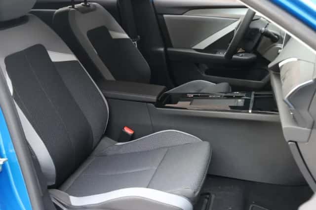 Opel Astra (2025) thumbnail 11