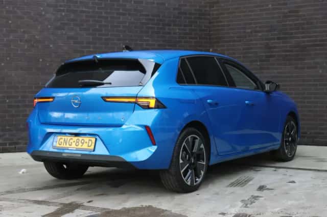 Opel Astra (2025) thumbnail 3