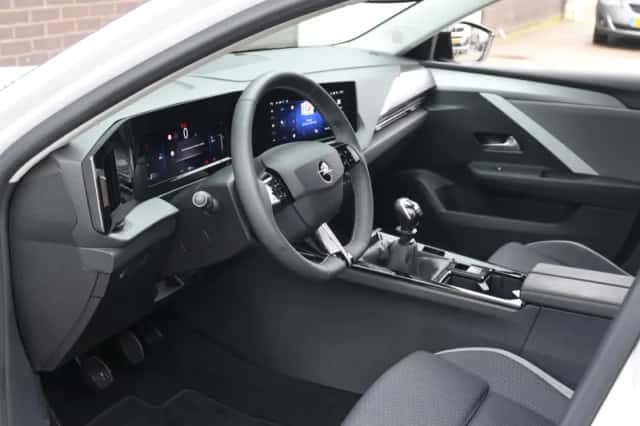 Opel Astra (2025) thumbnail 11