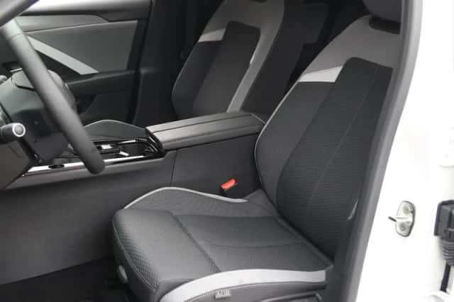 Opel Astra (2025) thumbnail 13