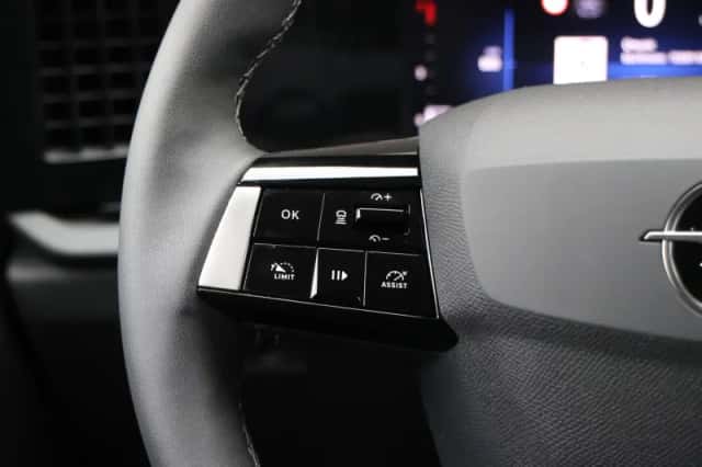 Opel Astra (2025) thumbnail 24