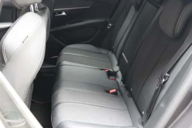 Peugeot 3008 (2020) thumbnail 16