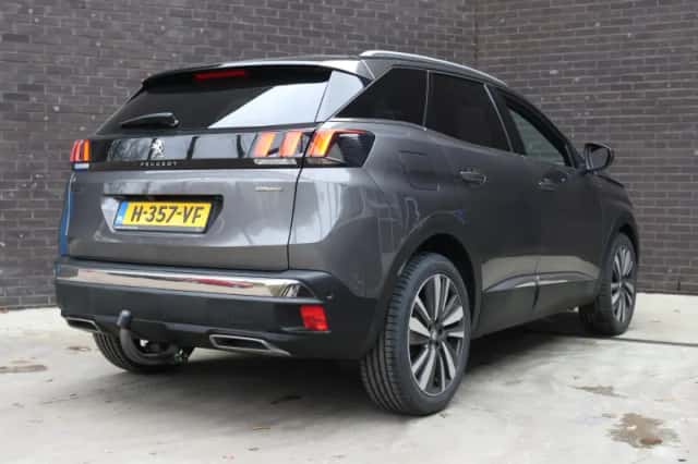 Peugeot 3008 (2020) thumbnail 3