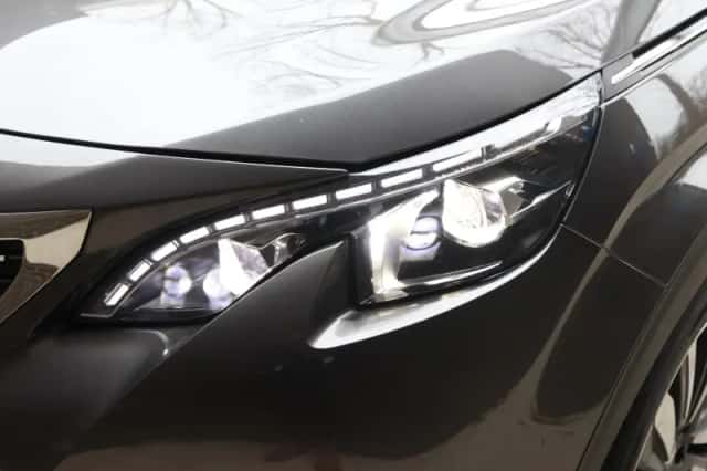 Peugeot 3008 (2020) thumbnail 23