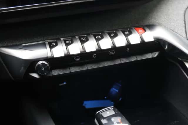 Peugeot 3008 (2020) thumbnail 37