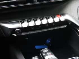 Peugeot 3008 (2020) thumbnail 37