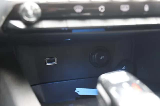 Peugeot 3008 (2020) thumbnail 38