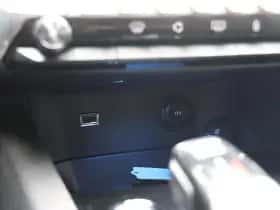 Peugeot 3008 (2020) thumbnail 38