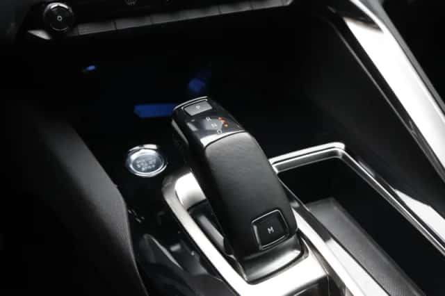 Peugeot 3008 (2020) thumbnail 40