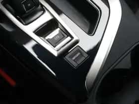 Peugeot 3008 (2020) thumbnail 41
