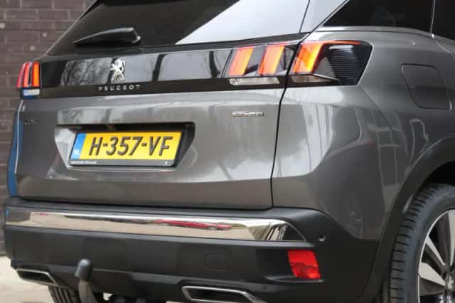 Peugeot 3008 (2020) thumbnail 8