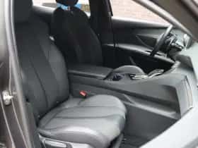 Peugeot 3008 (2020) thumbnail 10