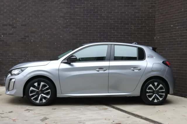 Peugeot 208 (2025) thumbnail 2