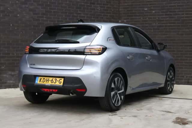 Peugeot 208 (2025) thumbnail 3
