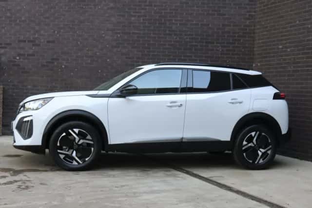 Peugeot 2008 (2025) thumbnail 2