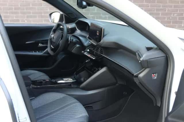 Peugeot 2008 (2025) thumbnail 9