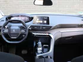 Peugeot 5008 (2021) thumbnail 16