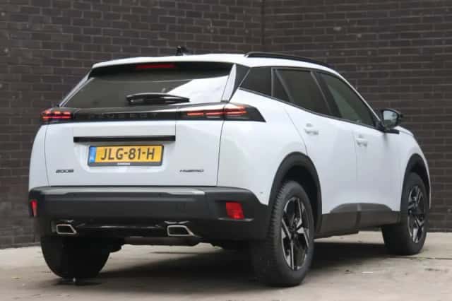 Peugeot 2008 (2025) thumbnail 3