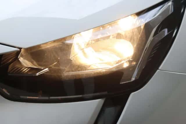 Peugeot 208 (2022) thumbnail 20