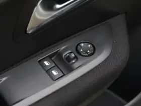Peugeot 208 (2022) thumbnail 21