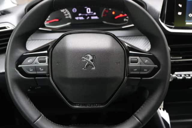 Peugeot 208 (2022) thumbnail 24