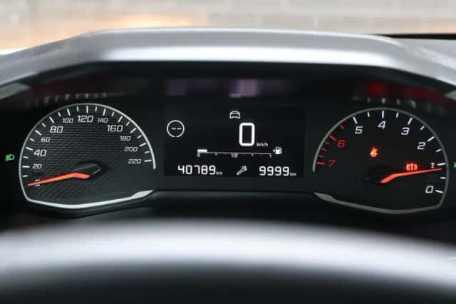 Peugeot 208 (2022) thumbnail 25