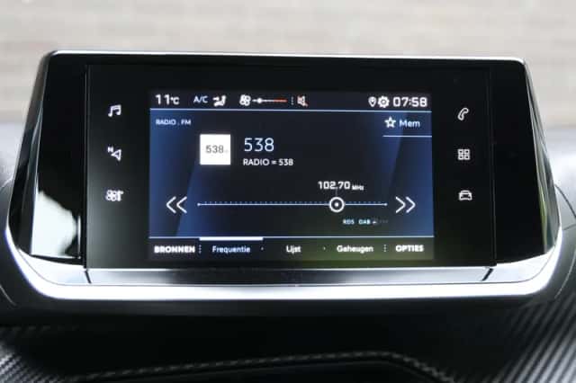 Peugeot 208 (2022) thumbnail 27