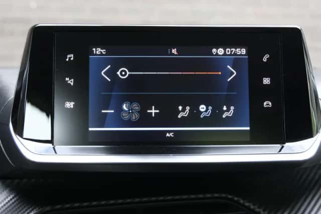 Peugeot 208 (2022) thumbnail 28