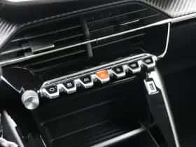 Peugeot 208 (2022) thumbnail 31