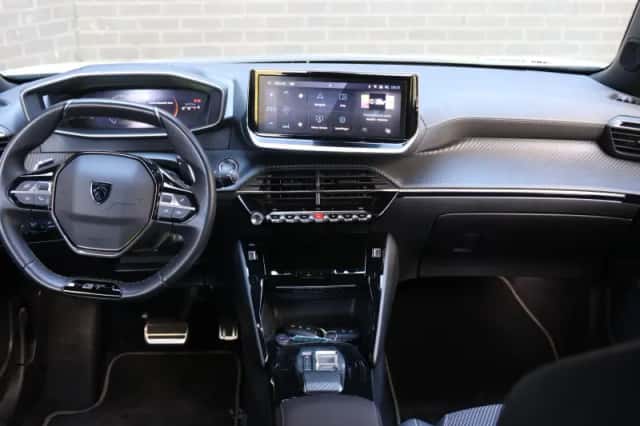 Peugeot 2008 (2024) thumbnail 13
