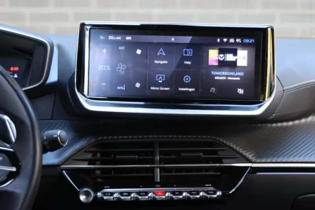 Peugeot 2008 (2024) thumbnail 14