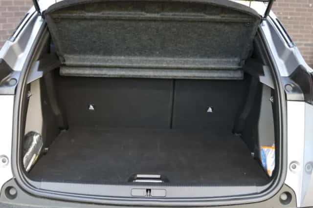 Peugeot 2008 (2024) thumbnail 17