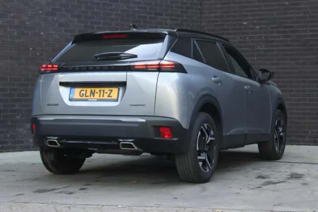 Peugeot 2008 (2024) thumbnail 3