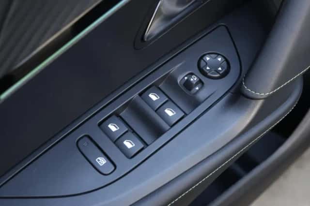 Peugeot 2008 (2024) thumbnail 22