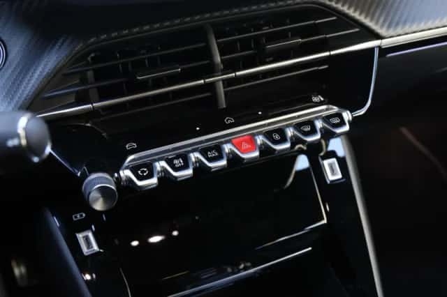 Peugeot 2008 (2024) thumbnail 34